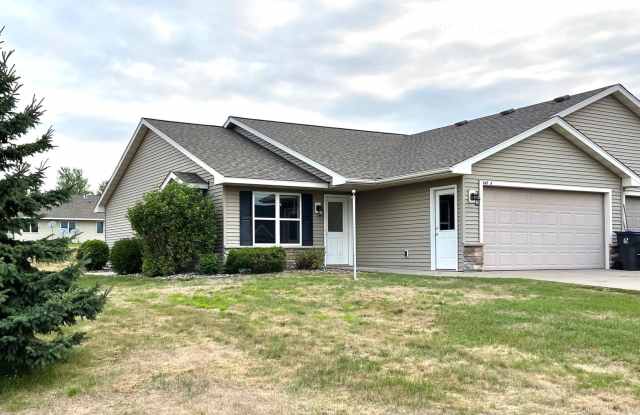 2 Bedroom, 1.5 Bath Town Home Gallery 1