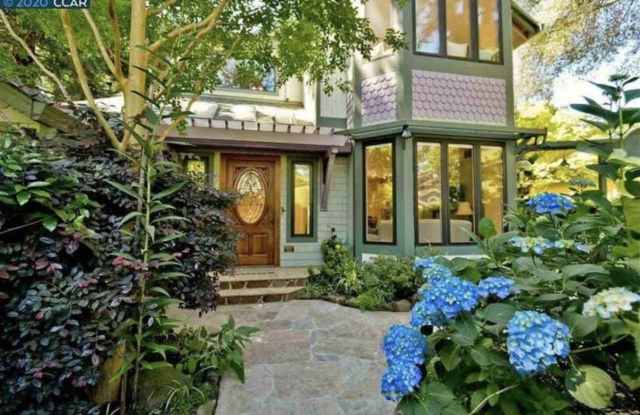 136 El Centro photos photos