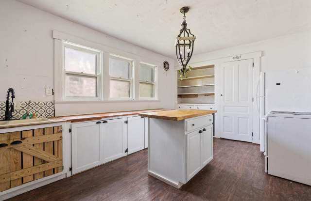 3 Bedroom Home For Rent photos photos