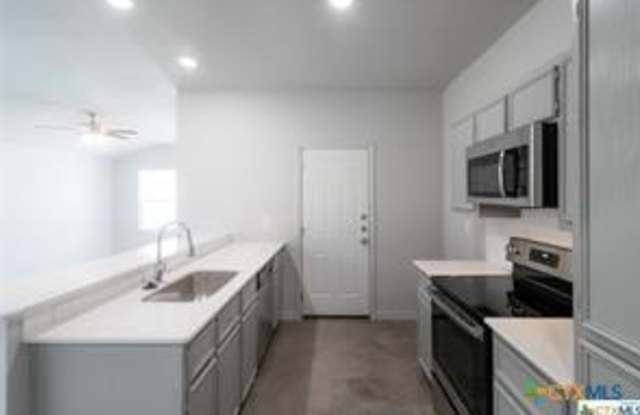 316 Lowes Boulevard Gallery 3