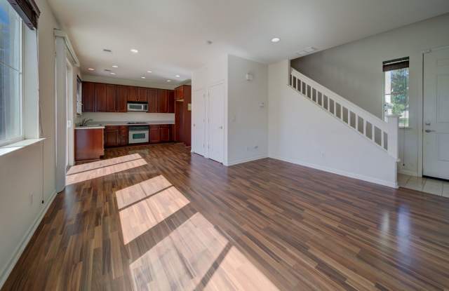 Beautiful 3 Bed/2.5 Bath 2- Story Home - 5067 Bianco Circle, Fairfield, CA 94534