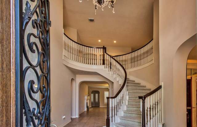 12411 Santiago Cove Lane Gallery 2