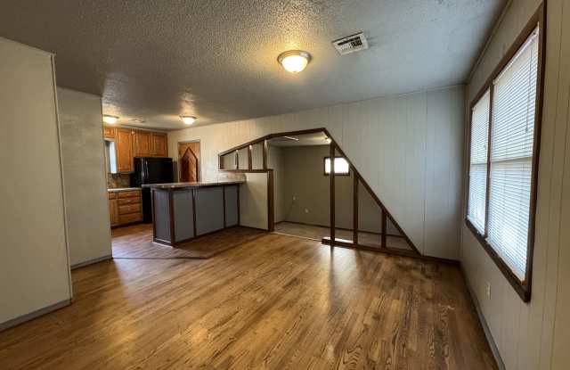 7008 NW 61st - 7008 Northwest 61st Street, Bethany, OK 73008
