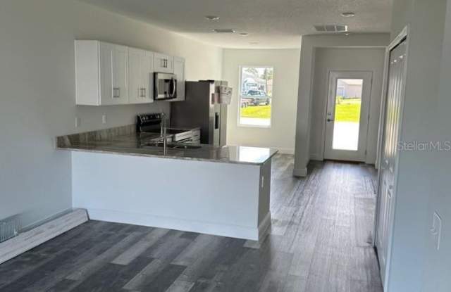 542 KILIMANJARO DR UNIT B Gallery 4