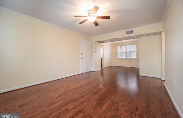 6618 WAKEFIELD DR E #A2 Gallery 4