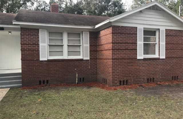 6610 Sunset Dr - 6610 Sunset Drive, Jacksonville, FL 32208