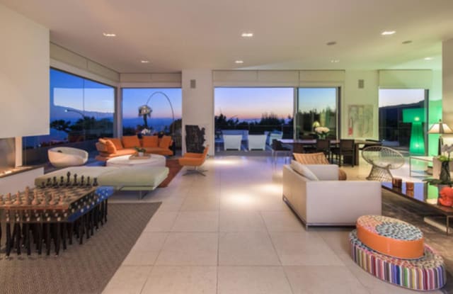 1099 VISTA GRANDE Drive - 1099 Vista Grande Dr, Los Angeles, CA 90272