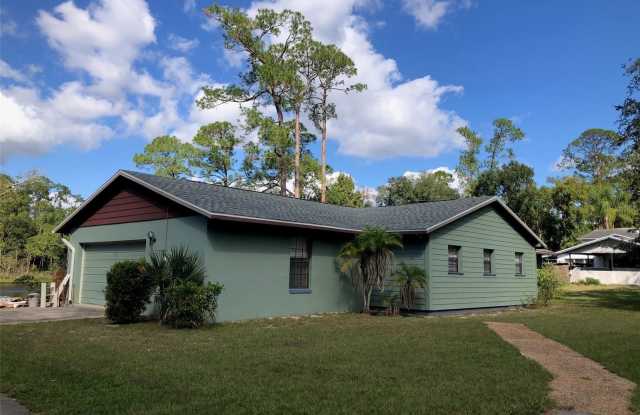 402 W CRYSTAL DRIVE - 402 West Crystal Drive, Seminole County, FL 32773