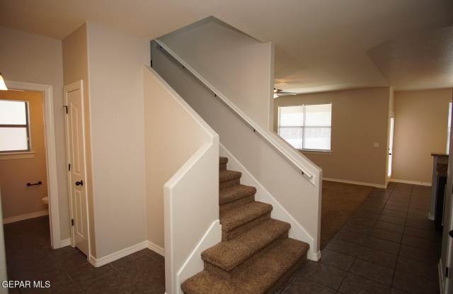 5580 MIKE VANE Drive Gallery 4