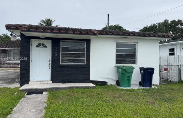 7235 SW 23rd St photos photos