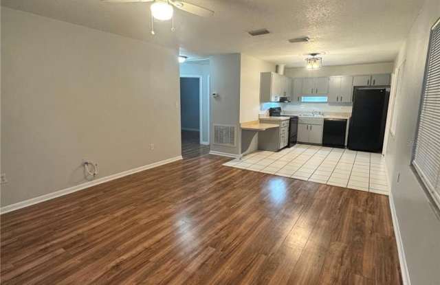 2896 MEADOW LAKE Avenue Gallery 2