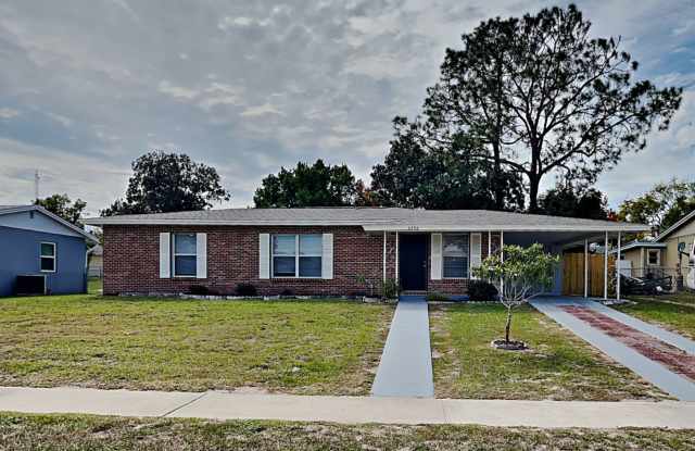 Charming 3-Bed Home in Spring Hill photos photos