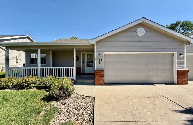 Newly Remodeled - Modern 3 Bedroom 3 Bath with Finished Basement and an Office! Gallery 4