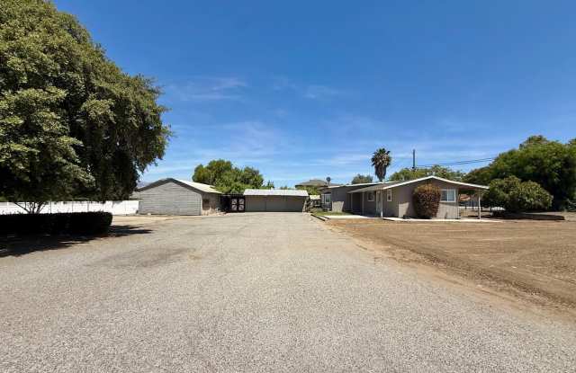 Coming soon - 3 bedroom + 1 acre + shop Gallery 4