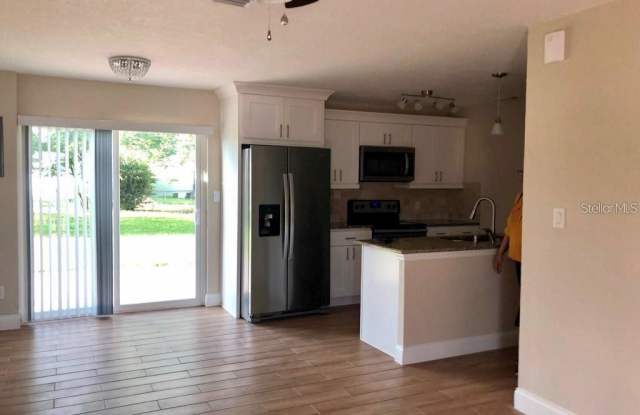 7711 ACADIAN DRIVE Gallery 4