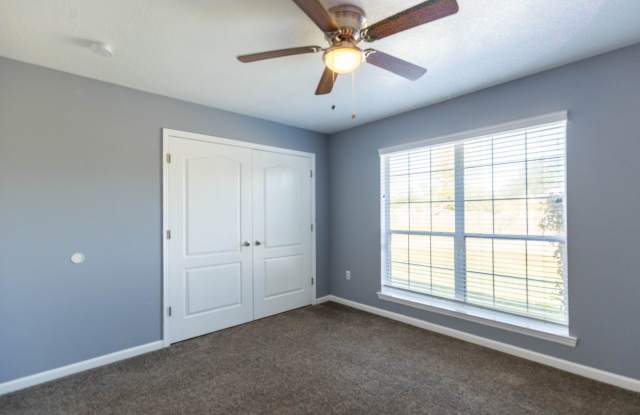 4 BED 2 BATH NORTH WOOLMARKET SCHOOL DISTRICT!! THIS HOUSE IS A MUST SEE!! photos photos