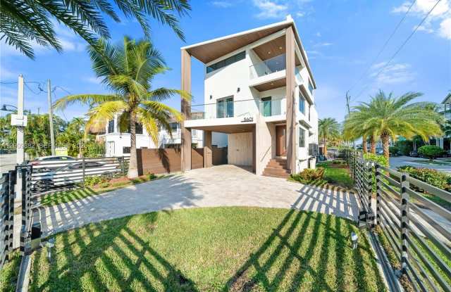 5601 N Ocean Dr photos photos