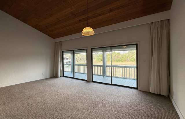 Quaint and Cozy 2-Bed 2- Bath 2nd Floor Condo – The Perfect Blend of Comfort and Style! Gallery 4