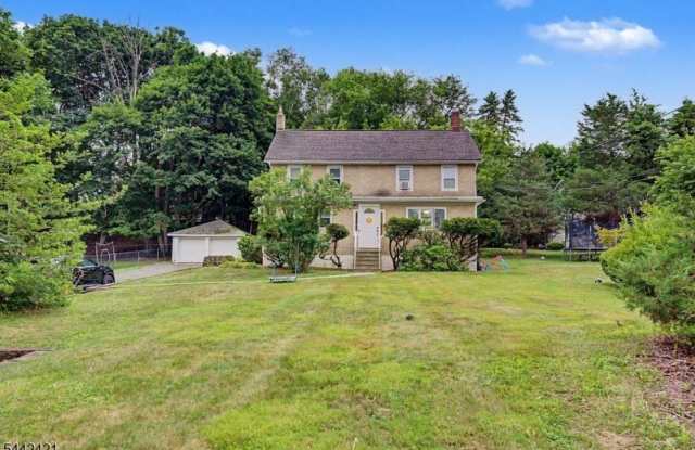 242 W Hanover Ave photos photos