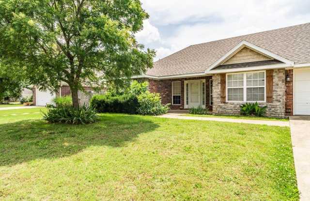 1393 St Claire Gallery 2