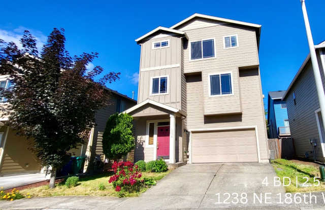 Charming 4B/3BA Craftsman in Gresham! photos photos