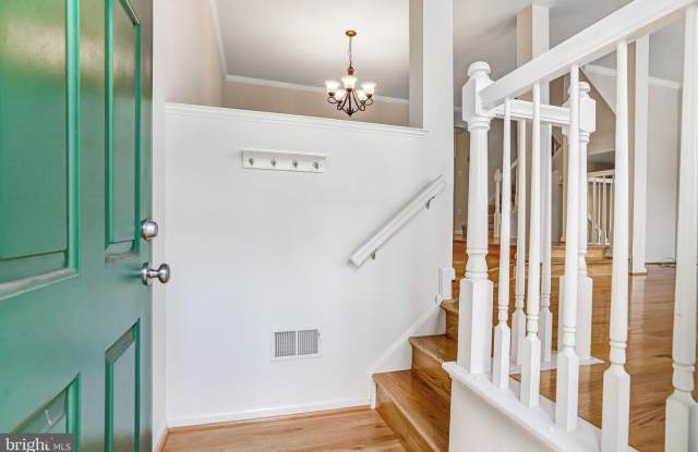 20913 SANDSTONE Square Gallery 2