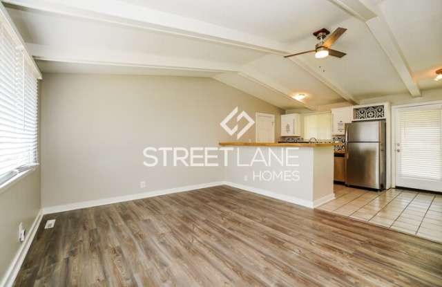 5040 Labelle Drive Gallery 4