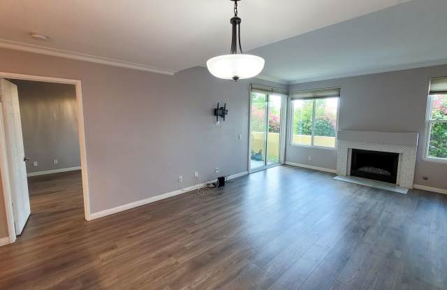 Downstairs 2 Bed 2 Bath Apartment in Gated Community! photos photos