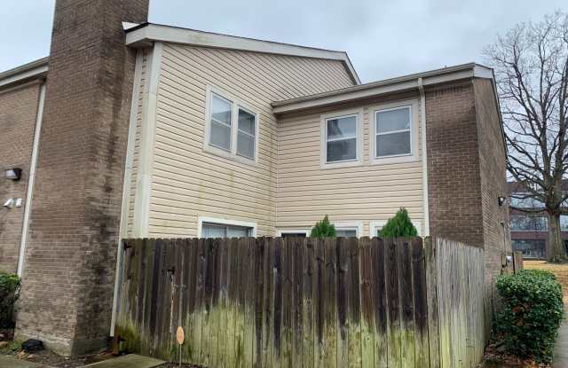 2Bd/1.5Ba Townhouse located on the Germantown/Memphis Line! Gallery 1