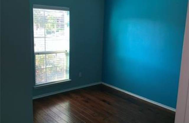 5610 COLCHESTER Drive Gallery 3