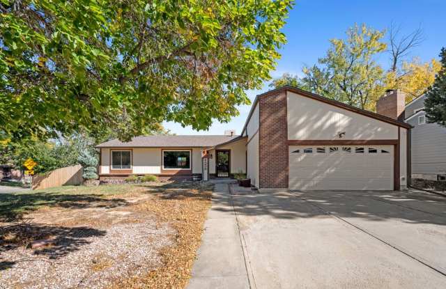 Updated 4-bed, 3-bath home in Aurora photos photos