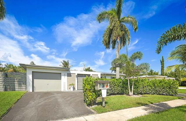 441 NE 24th Street photos photos