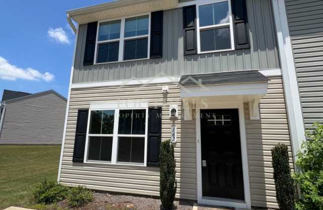 Townhome Living with Modern Comfort – 167 Nicklaus Dr, Anderson, SC 29621 photos photos