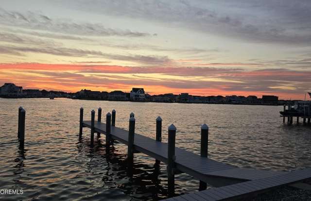 517 Bayview Drive photos photos