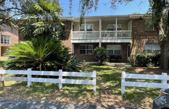 613 Colonial Drive - 613 Colonial Drive, Wright, FL 32547