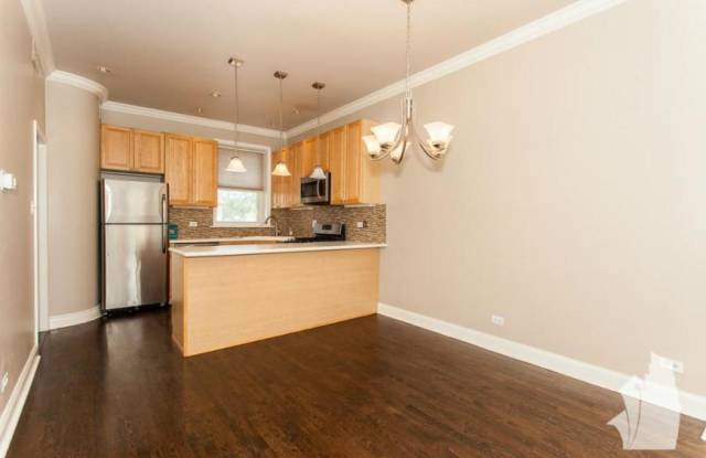 3848 N Southport photos photos