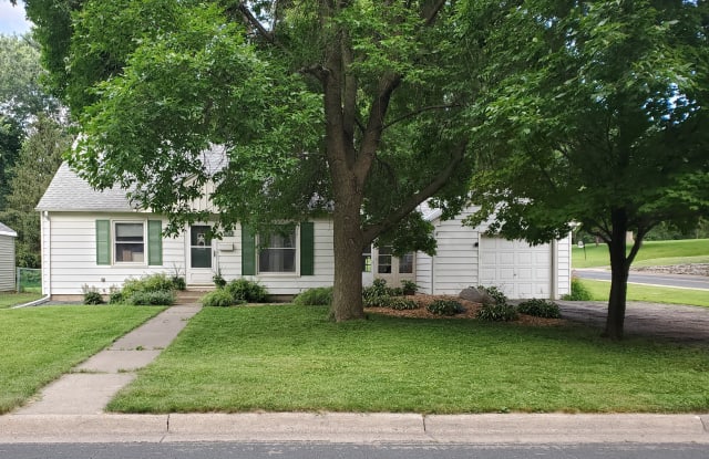 425 Adams Ave - 425 Adams Avenue South, Edina, MN 55343