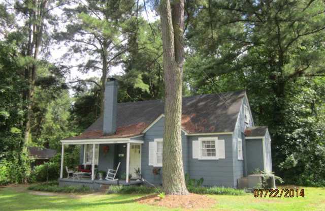 915 College Circle photos photos