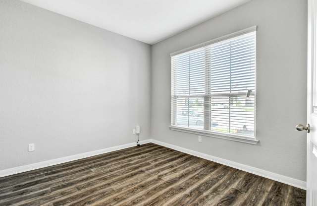 4-Bedroom Home Near Randolph AFB Gallery 3