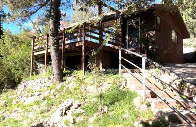 910 Laborcita Canyon Gallery 1