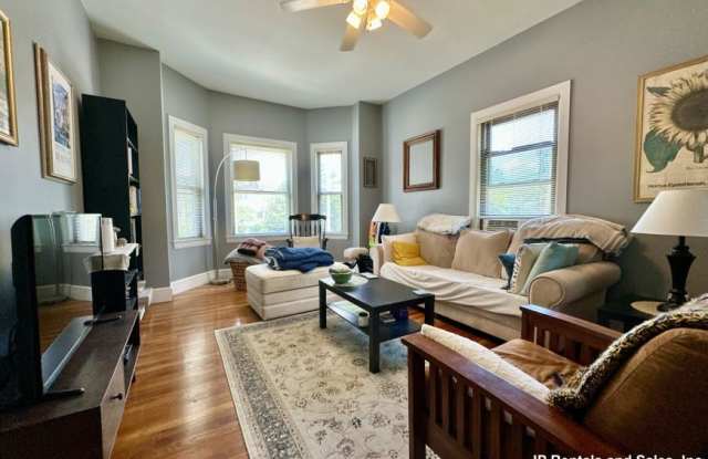 512 Centre St. photos photos