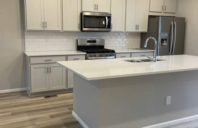 3 Bed/3.5 Bath Townhome in Broomfield Gallery 4