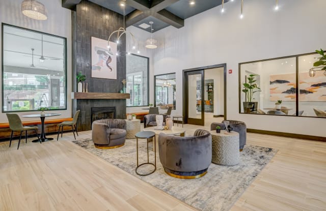 Centerview at Crossroads Gallery 3