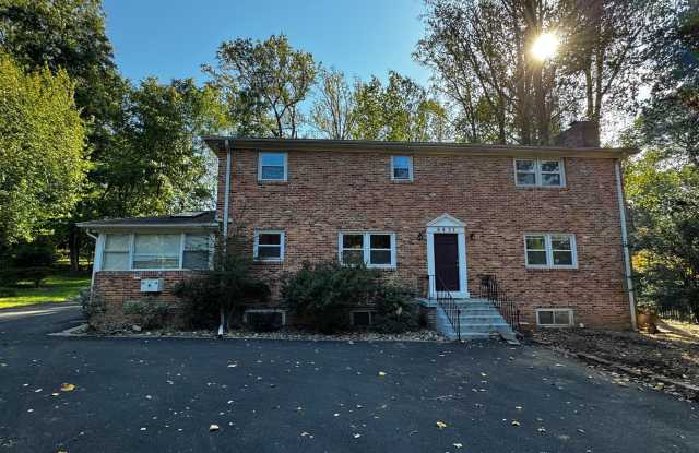 6437 WALTERS WOODS DRIVE - 6437 Walters Woods Drive, Lake Barcroft, VA 22044