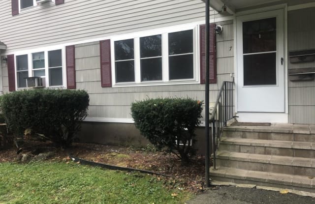 7 Elm Ct - 7 Elm Court, Essex County, MA 01845