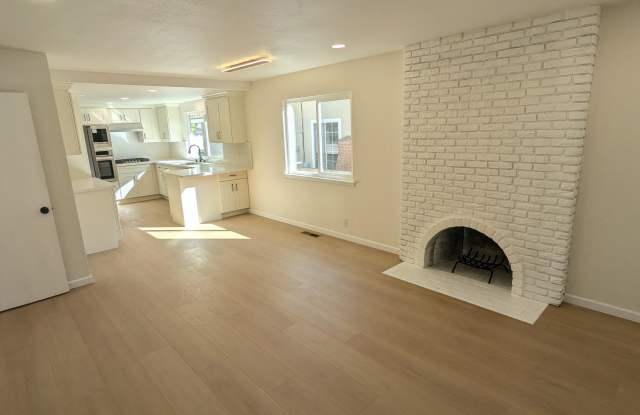 7602 Barnhart Place Gallery 1