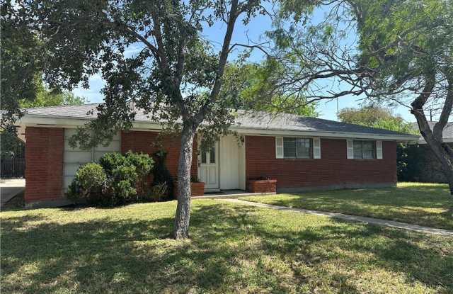 203 Driftwood Drive photos photos