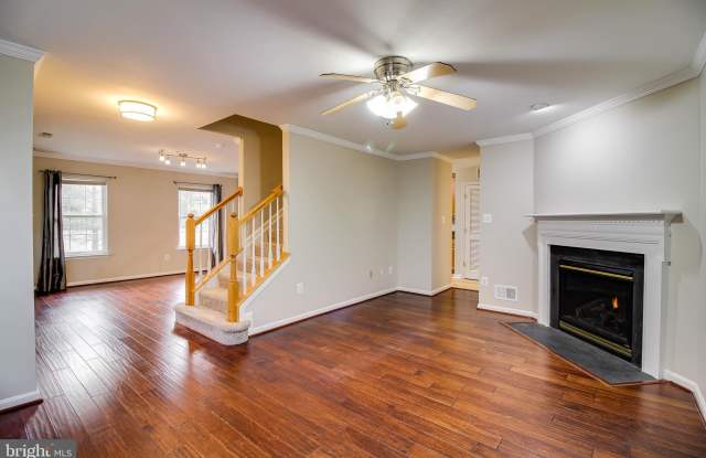 2035 ASTILBE WAY Gallery 3