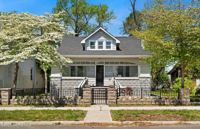 135 London Avenue photos photos