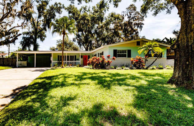 Completely Renovated 3/2 in Lake Conway Estates photos photos